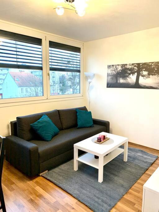 Charmante Wohnung In St. Peter. Graz Luaran gambar