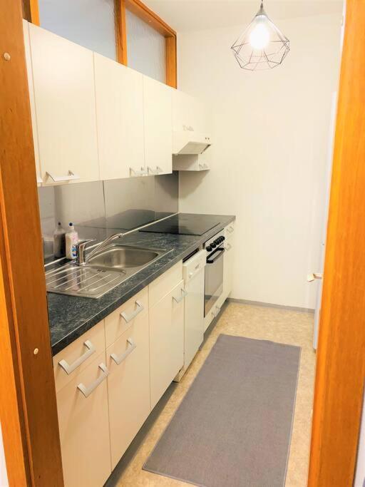 Charmante Wohnung In St. Peter. Graz Luaran gambar